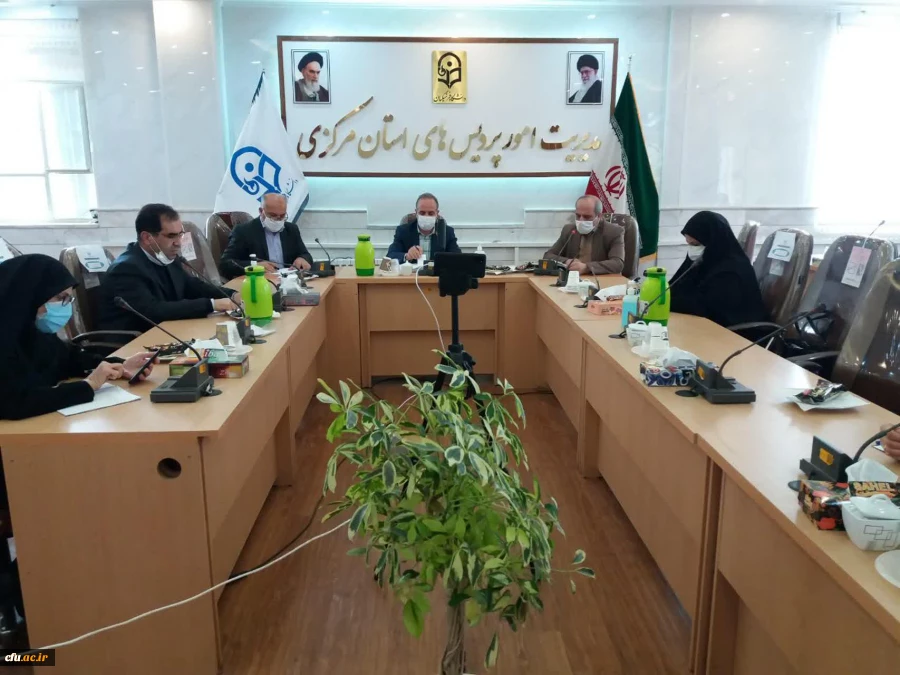 جلسه آموزشی -توجیهی مدیران و معلمان راهنمای مجری درس کارورزی دانشگاه فرهنگیان استان مرکزی در شبکه شاد برگزار شد
 5