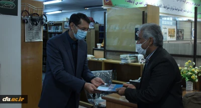 به مناسبت بزرگ داشت هفتة کتاب و کتاب خوانی برگزار شد؛

تجلیل از کتاب داران دانشگاه فرهنگیان استان خراسان رضوی