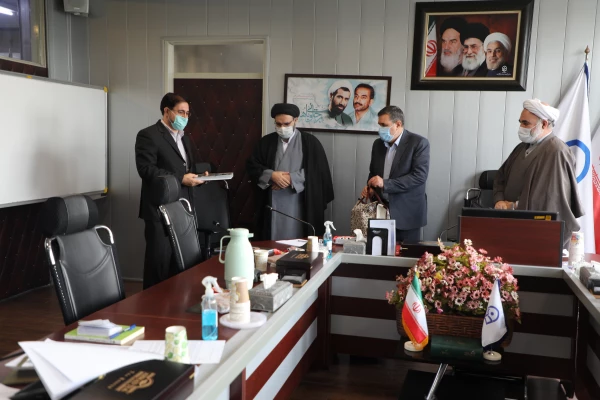 قدردانی از زحمات مشاور رئیس دانشگاه فرهنگیان در امور مجلس 2