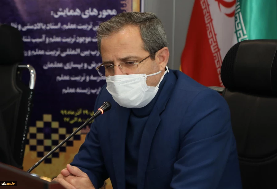 کسب مرجعیت علمی با بهره مندی از تجارب ارزشمند استادان و مدیران سایر دانشگاه ها 2