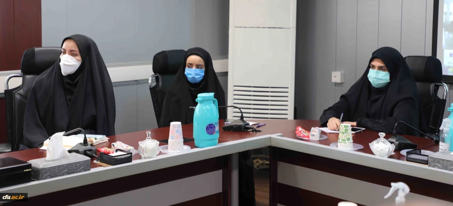 شوراهای صنفی به عنوان زبان گویای دانشجویان می توانند گام های موثری بردارند.  2