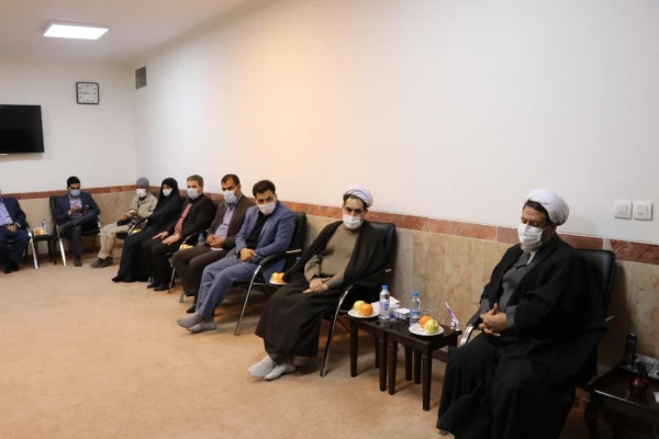 نماینده ولی فقیه در استان و امام جمعه کرمان توجه به ابعاد تربیتی و پرورشی دانش آموزان باید از دغدغه های اصلی دانشگاه فرهنگیان در تربت معلم باشد 3