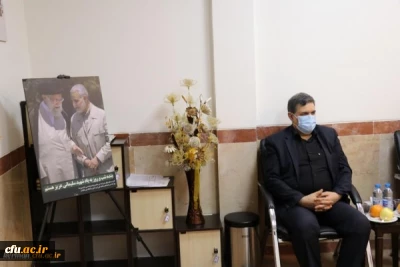 نماینده ولی فقیه در استان وامام جمعه کرمان

استان کرمان مرکز فرهنگی جبهه مقاومت است و سرچشمه ترویج مکتب شهید سلیمانی در این استان است.