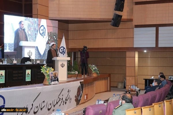 هدف این است که بتوانیم شهید سلیمانی را به عنوان یک الگو برای نسل آینده دانش اموزان و دانشجویان و معلمان معرفی کنیم 4