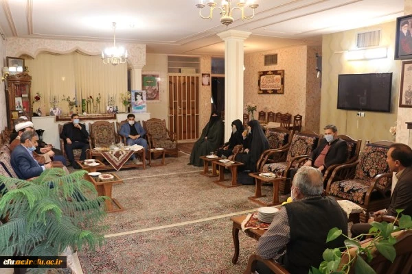دیدار رئیس دانشگاه فرهنگیان کشور با خانواده شهید محسن برهانی 6
