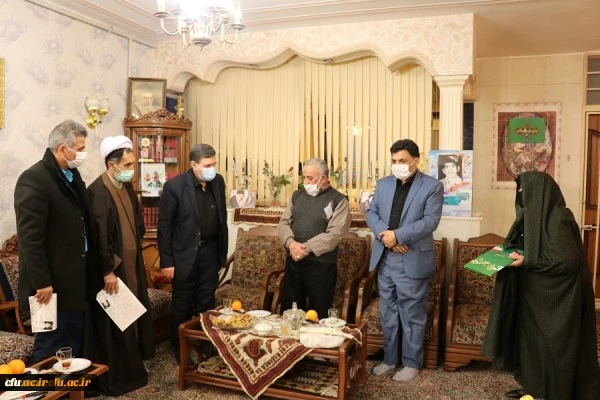 دیدار رئیس دانشگاه فرهنگیان کشور با خانواده شهید محسن برهانی 8