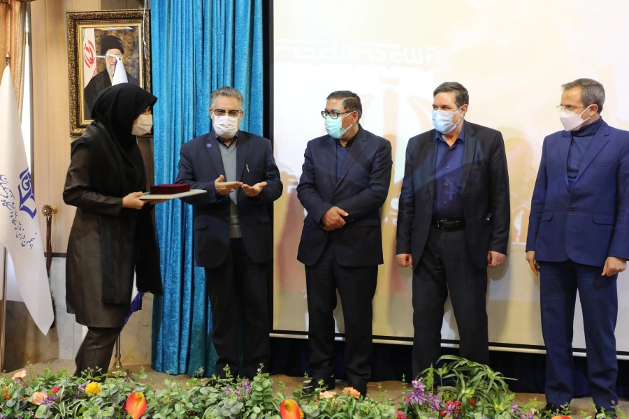 اعلام برگزیدگان کشوری پنجمین جشنواره علمی - پژوهشی دانشجو معلمان (پویش) و برگزیدگان بیست و یکمین نمایشگاه ملی دستاوردهای پژوهشی، فنآوری و فن بازار 8