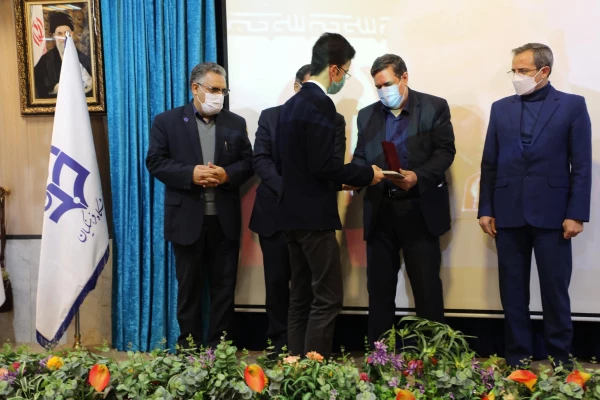 اعلام برگزیدگان کشوری پنجمین جشنواره علمی - پژوهشی دانشجو معلمان (پویش) و برگزیدگان بیست و یکمین نمایشگاه ملی دستاوردهای پژوهشی، فنآوری و فن بازار 9