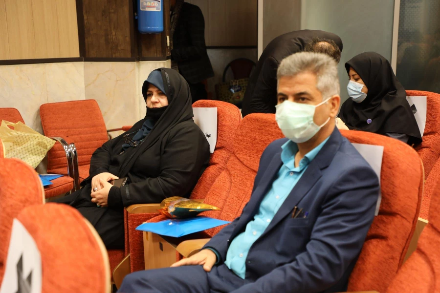 پژوهشگری با پرسشگری اتفاق می افتد 12