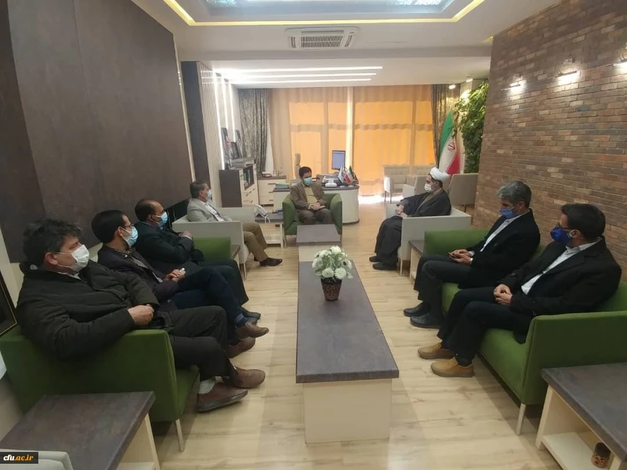 در دیداررئیس دانشگاه فرهنگیان استان با شهردار کرمان
شهردار کرمان از تهیه نخستین برنامه پنج ساله شهرداری کرمان با همکاری جامعه دانشگاهی خبر داد 2