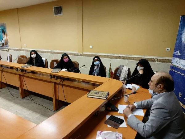 جلسه سرپرست مدیریت امور پردیس های استان تهران با دبیران شورای صنفی پردیس ها و مراکز برگزار شد. 3