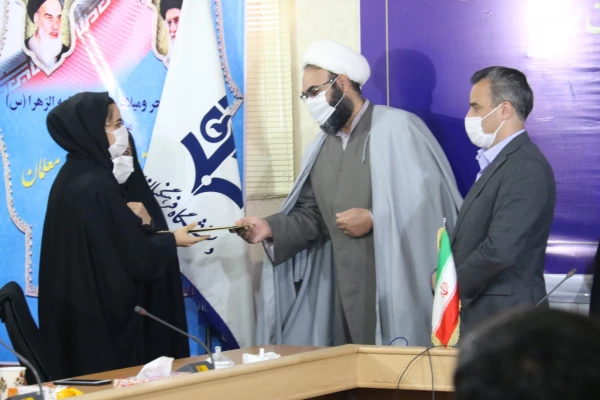 آیین استقبال از دانشجومعلمان جدید الورود
 8