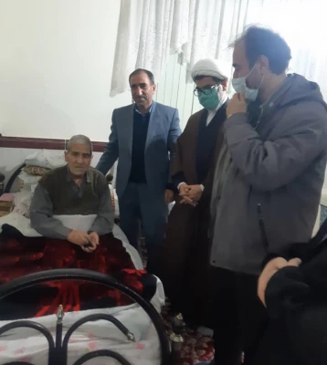 دیدار با خانواده معظم شهدا گامی در جهت ترویج فرهنگ ایثار و شهادت و افتخاری بزرگ و از وظایف تک تک مسئولان است. 3