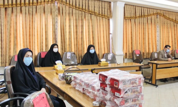 جایگاه زن در مبانی انقلاب اسلامی ایران، والا و رفیع است. 5