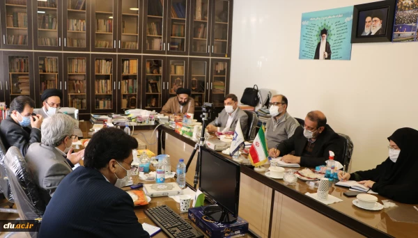 جلسه مشترک هم اندیشی مسئولین دفترنمایندگی مقام معظم رهبری و مدیران حوزه فرهنگی واجتماعی دانشگاه برگزار شد 2