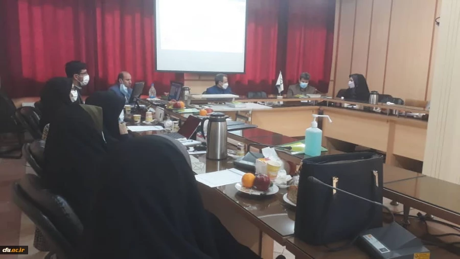 چهل و یکم جلسه شورای پژوهشی به میزبانی مدیریت امور پردیس های استان تهران در مرکز آموزش عالی  شهید شرافت برگزار شد. 3