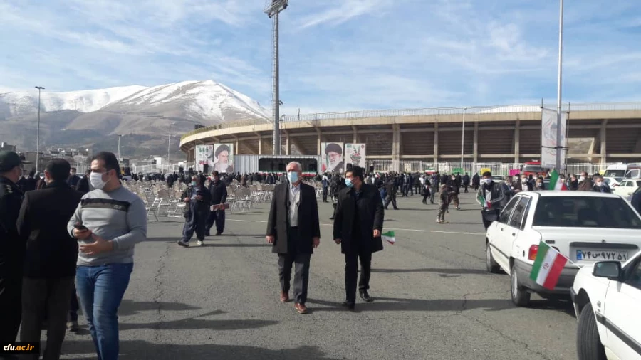 حضور پرشور دانشگاه فرهنگیان کردستان در راهپیمایی خودرویی یوا... ۲۲ بهمن 1399
 14