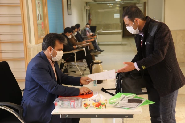 بازدید نماینده وزارت آموزش و پرورش از فرآیند مصاحبه پذیرفته شدگان آزمون استخدامی سال 1399 در پردیس های دانشگاه فرهنگیان یزد
 2