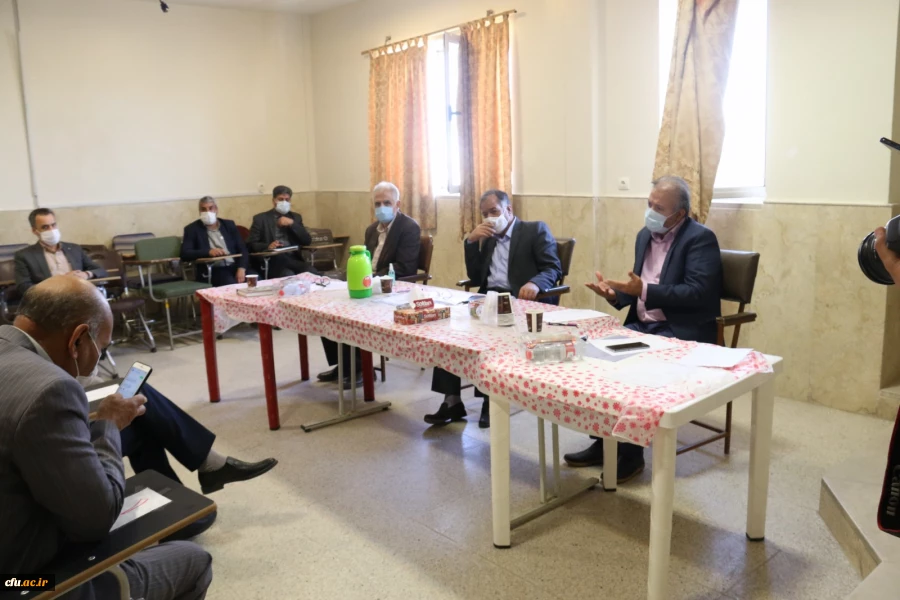 بازدید نماینده وزارت آموزش و پرورش از فرآیند مصاحبه پذیرفته شدگان آزمون استخدامی سال 1399 در پردیس های دانشگاه فرهنگیان یزد
 9