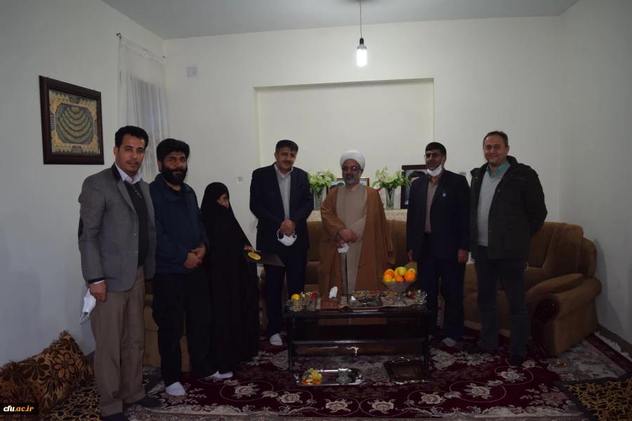 دیدار رییس دانشگاه فرهنگیان استان چهارمحال و بختیاری با خانواده های معزز شهدای دانشجو معلم 3