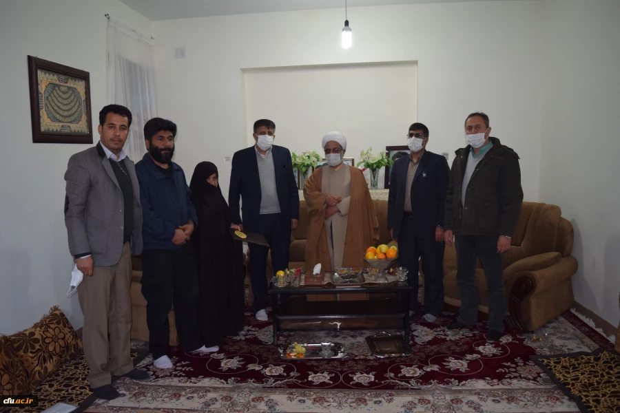 دیدار رییس دانشگاه فرهنگیان استان چهارمحال و بختیاری با خانواده های معزز شهدای دانشجو معلم 7