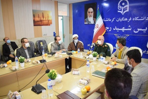 برگزاری نشست جبهه مقاومت وتبیین مکتب شهید سلیمانی دردانشگاه فرهنگیان کرمانشاه با حضور سردار عظیمی 2