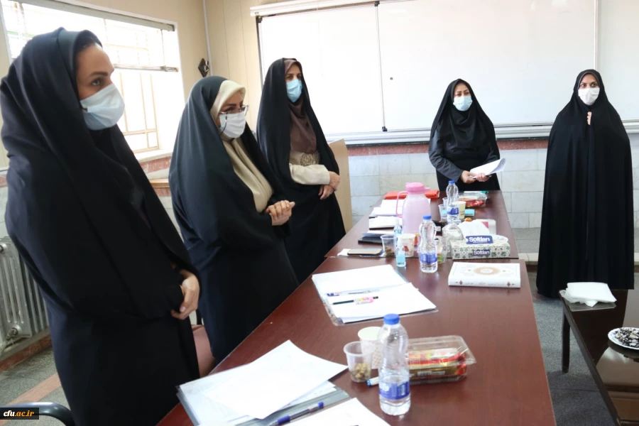 بازدید مدیر کل آموزش و پرورش استان یزد از روند مصاحبه پذیرفته شدگان آزمون استخدامی سال 99
 7