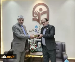 در تصمیم گیری های خرد و کلان کشور باید با نگاه ویژه به معلمان و مدیران آموزشی توجه کرد زیرا شالوده و بنیان آموزش و تربیت معلم در دانشگاه فرهنگیان پایه گزاری میشود باید مشکلات و مسائل فرهنگیان در راس امور قرار گیرد 2