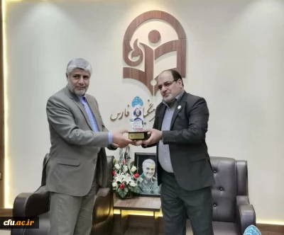 دکتر پاک فطرت نماینده مردم شیراز در مجلس شورای اسلامی در دانشگاه فرهنگیان فارس:

شالوده و بنیان آموزش و تربیت معلم در دانشگاه فرهنگیان پایه گزاری میشود