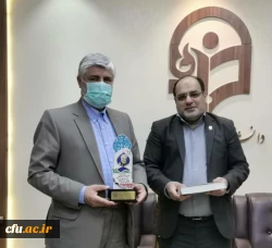 در تصمیم گیری های خرد و کلان کشور باید با نگاه ویژه به معلمان و مدیران آموزشی توجه کرد زیرا شالوده و بنیان آموزش و تربیت معلم در دانشگاه فرهنگیان پایه گزاری میشود باید مشکلات و مسائل فرهنگیان در راس امور قرار گیرد 5