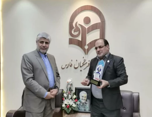 در تصمیم گیری های خرد و کلان کشور باید با نگاه ویژه به معلمان و مدیران آموزشی توجه کرد زیرا شالوده و بنیان آموزش و تربیت معلم در دانشگاه فرهنگیان پایه گزاری میشود باید مشکلات و مسائل فرهنگیان در راس امور قرار گیرد 6