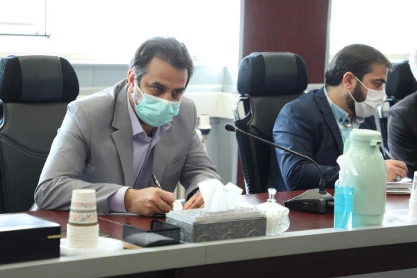 نشست  همکاران حراست با موضوع مسائل روز و سیاست های خارجی با حضور تحلیل گر سیاسی در حوزه خاورمیانه به شیوه مجازی کشوری برگزار شد.

 9