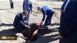 کاشت نهال به مناسبت هفته منابع طبیعی در دانشگاه فرهنگیان استان مرکزی 7