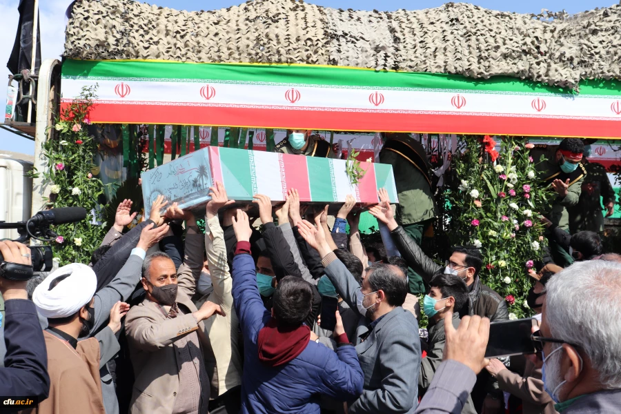 مراسم وداع و تدفین پیکر مطهر شهید گمنام دوران دفاع مقدس در پردیس حضرت زینب کبری(س) استان مرکزی برگزار شد 5