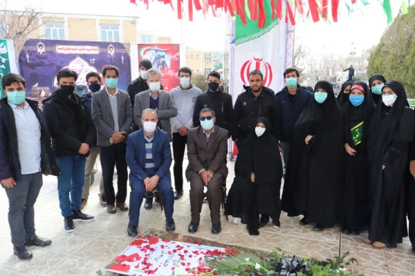 حضور معاون دانشجویی در مراسم تشییع پیکر شهدای گمنام دفاع مقدس در دانشگاه فرهنگیان استان مرکزی 2