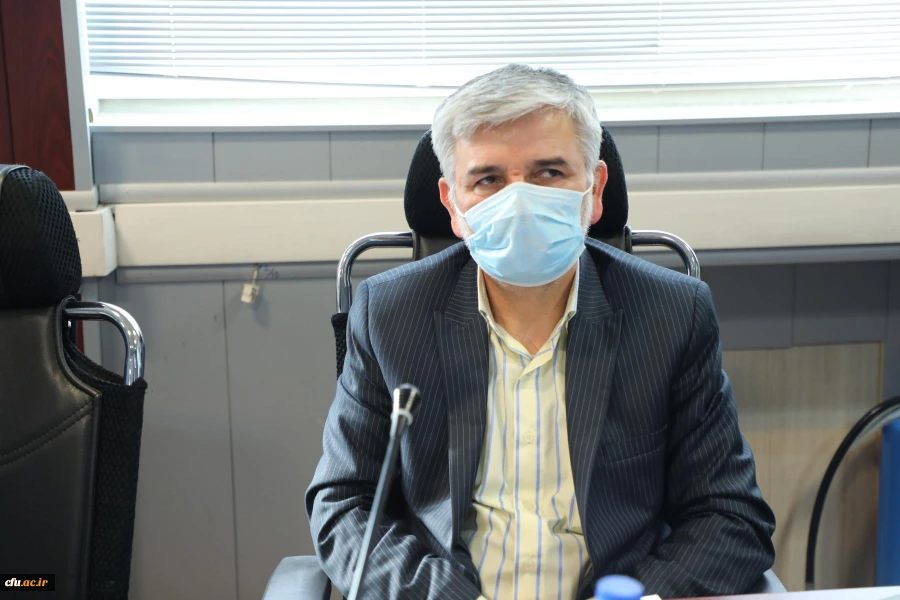  آگاهی و اشراف کامل به قوانین و پاسخگو بودن از وظایف مدیران و کارکنان دانشگاه است 8