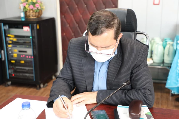  آگاهی و اشراف کامل به قوانین و پاسخگو بودن از وظایف مدیران و کارکنان دانشگاه است 18