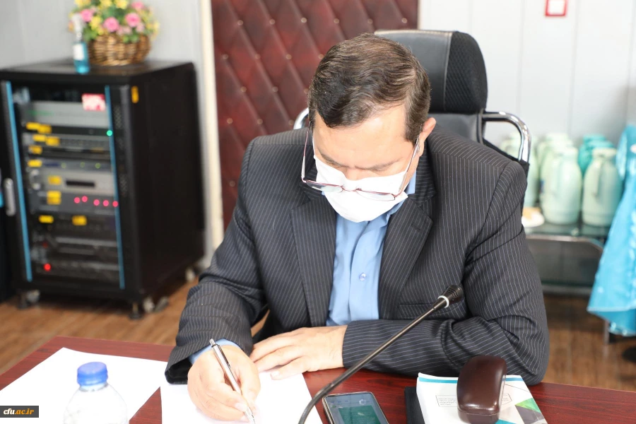  آگاهی و اشراف کامل به قوانین و پاسخگو بودن از وظایف مدیران و کارکنان دانشگاه است 18