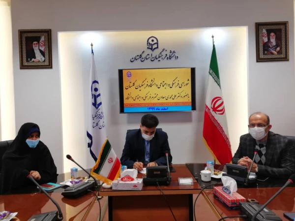 عملیاتی نمودن بیانیه گام دوم انقلاب مهمترین برنامه راهبردی دانشگاه فرهنگیان می باشد
 4