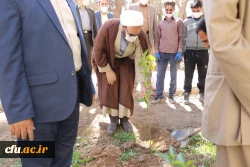 کاشت نهال همزمان با روز درختکاری و فرارسیدن هفته منابع طبیعی
 2