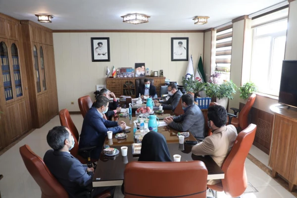 نشست هم اندیشی اداره کل امور حقوقی، املاک و قراردادها و رسیدگی به شکایات  2