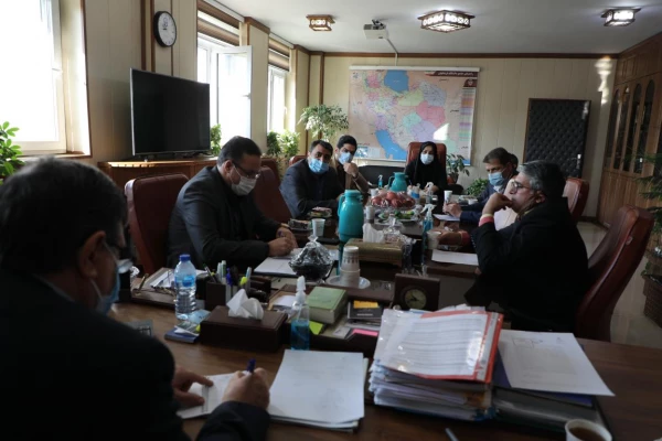 نشست هم اندیشی اداره کل امور حقوقی، املاک و قراردادها و رسیدگی به شکایات  4