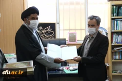 تقدیر استاندار یزد از سرپرست دانشگاه فرهنگیان استان
 4