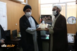 تقدیر استاندار یزد از سرپرست دانشگاه فرهنگیان استان
 5