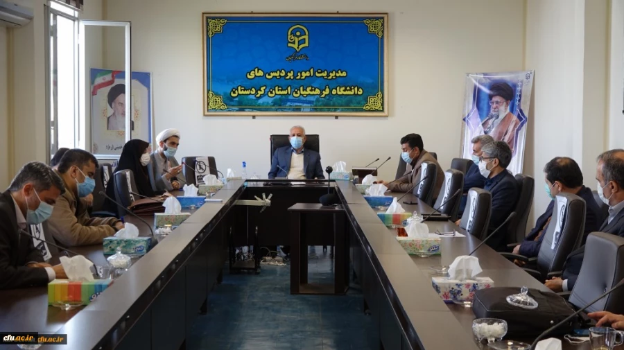 تجلیل از مدیران گروه های آموزشی دانشگاه فرهنگیان کردستان
 5