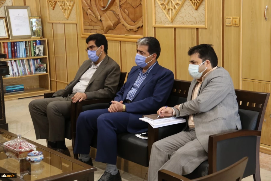 دیدار اعضای هیات رئیسه دانشگاه فرهنگیان یزد با مدیرکل نوسازی، توسعه و تجهیز مدارس استان
 2