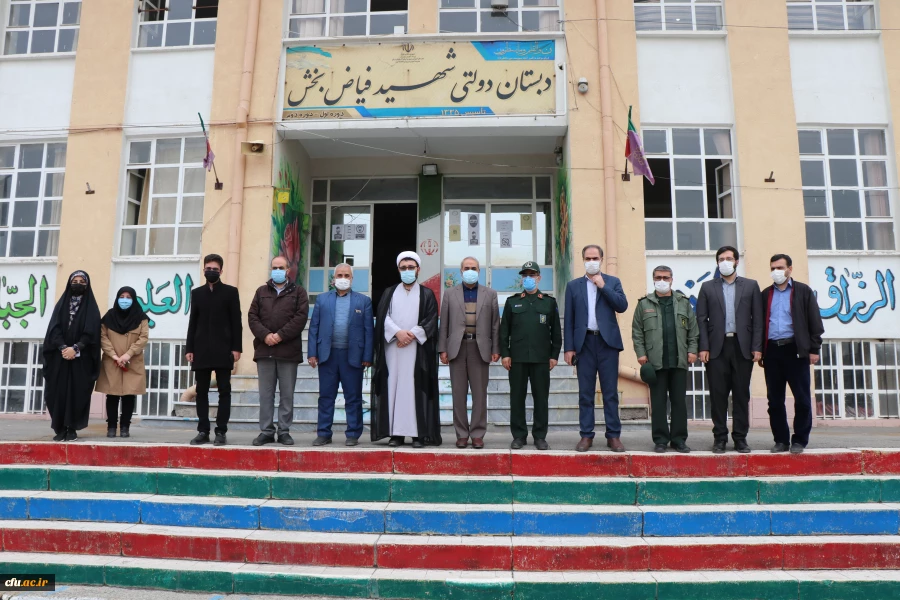 
بازدید مدیریت امور پردیس های استان و جانشین سپاه عاشورا از طرح معلم یار بسیج دانشجویی دانشگاه فرهنگیان استان
 8