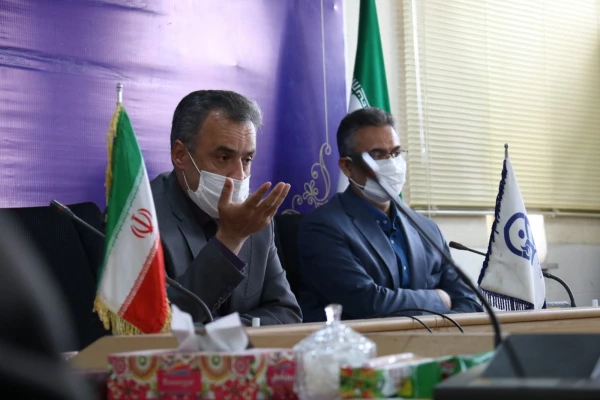 نشست صمیمانه مسئولان دانشگاه با کارکنان
 2