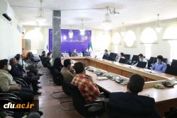 نشست صمیمانه مسئولان دانشگاه با کارکنان
 3