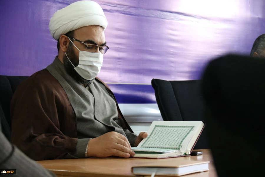 نشست صمیمانه مسئولان دانشگاه با کارکنان
 6